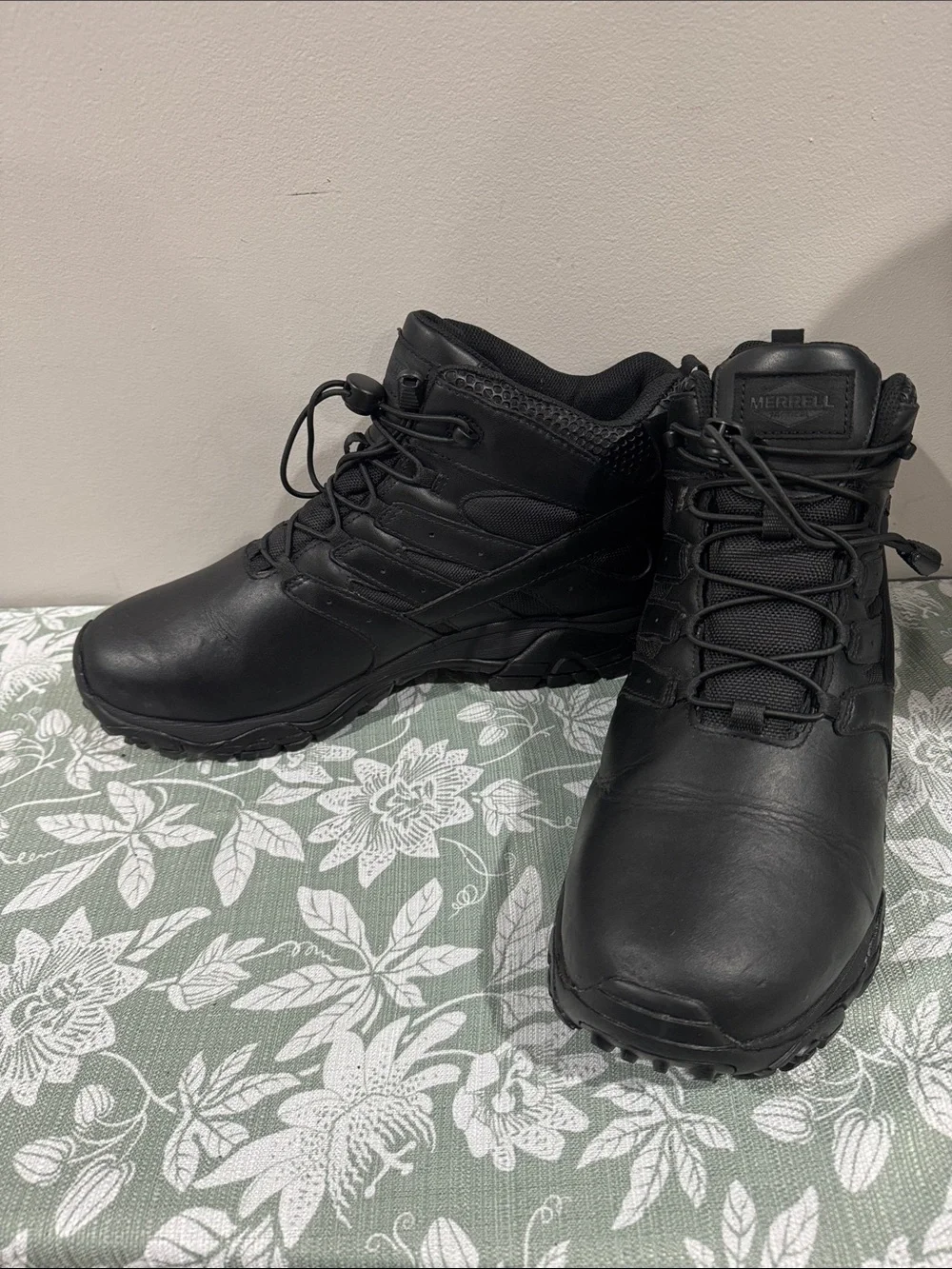 Merrell Men's Black Waterproof Hiking Mid Boots (Size: 11W)